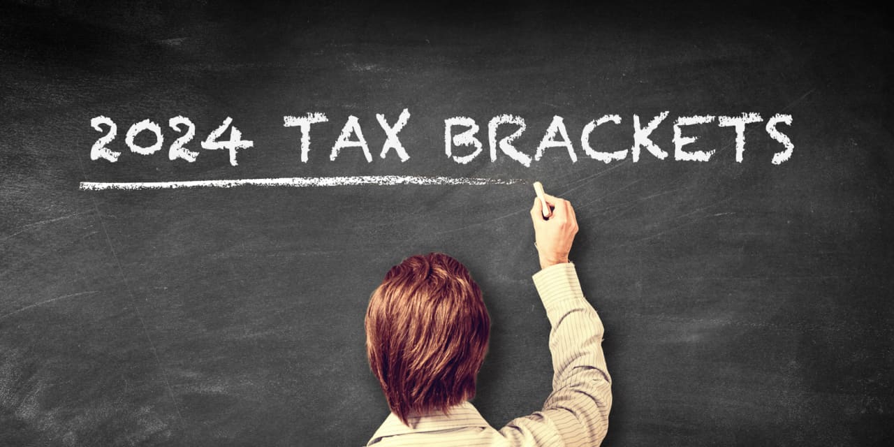 The IRS just revealed 2024 tax brackets. What the numbers mean