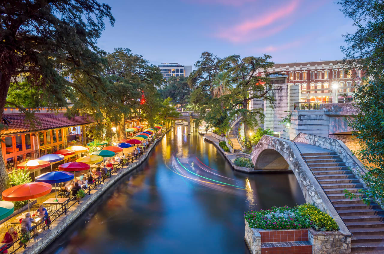 Home prices keep climbing nationally, but they're falling in these 15 markets