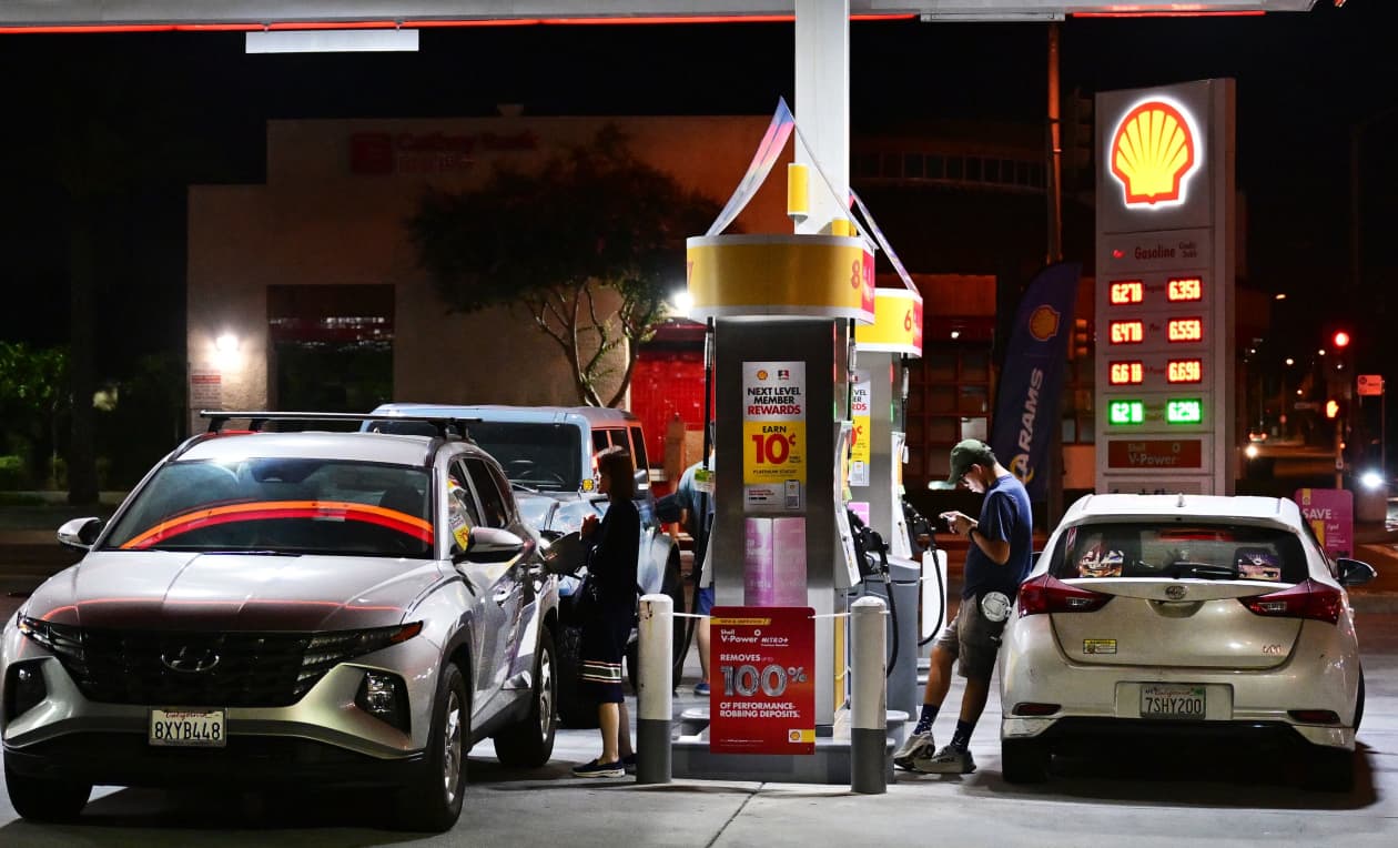 Falling gasoline prices will help ease consumer inflation again in ...