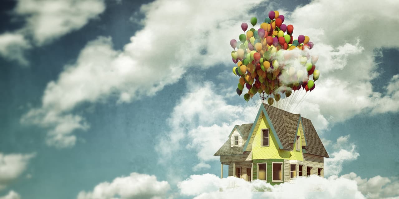 When will home prices drop? Here's what 6 economists say. - Vimarsana News
