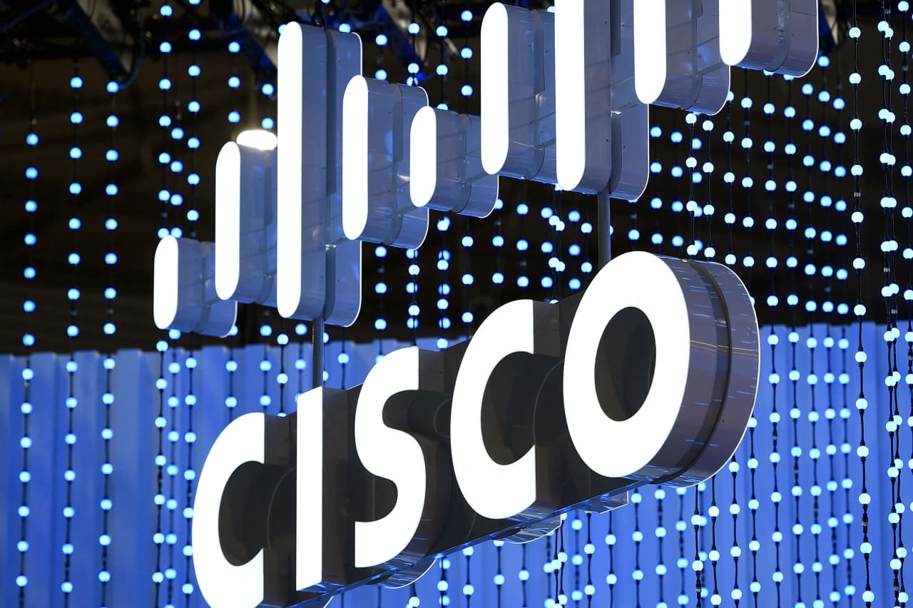 Cisco says it has a new chip that can make quantum computing useful more quickly