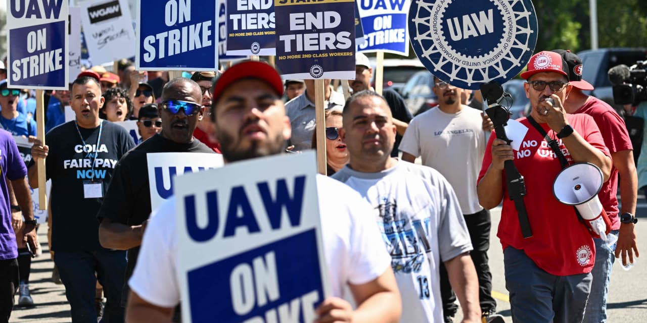 Jeep owner Stellantis says strike will hit profit less than at Ford or GM