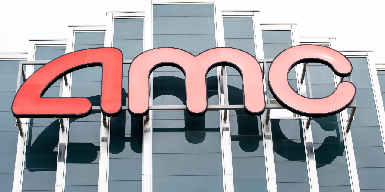 AMC sees moviegoers spending record amounts. ‘Choke on that!’ CEO says ...