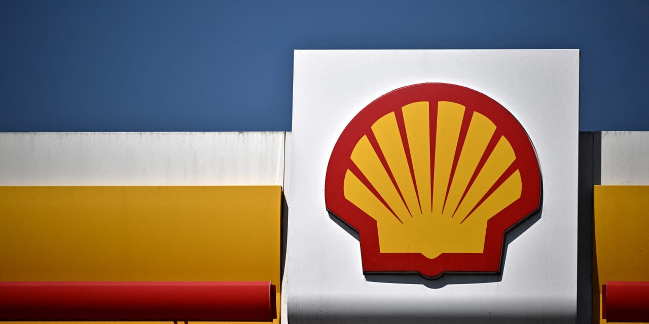 Shell expects a sharp decline in refining margins and higher volumes of natural gas liquids