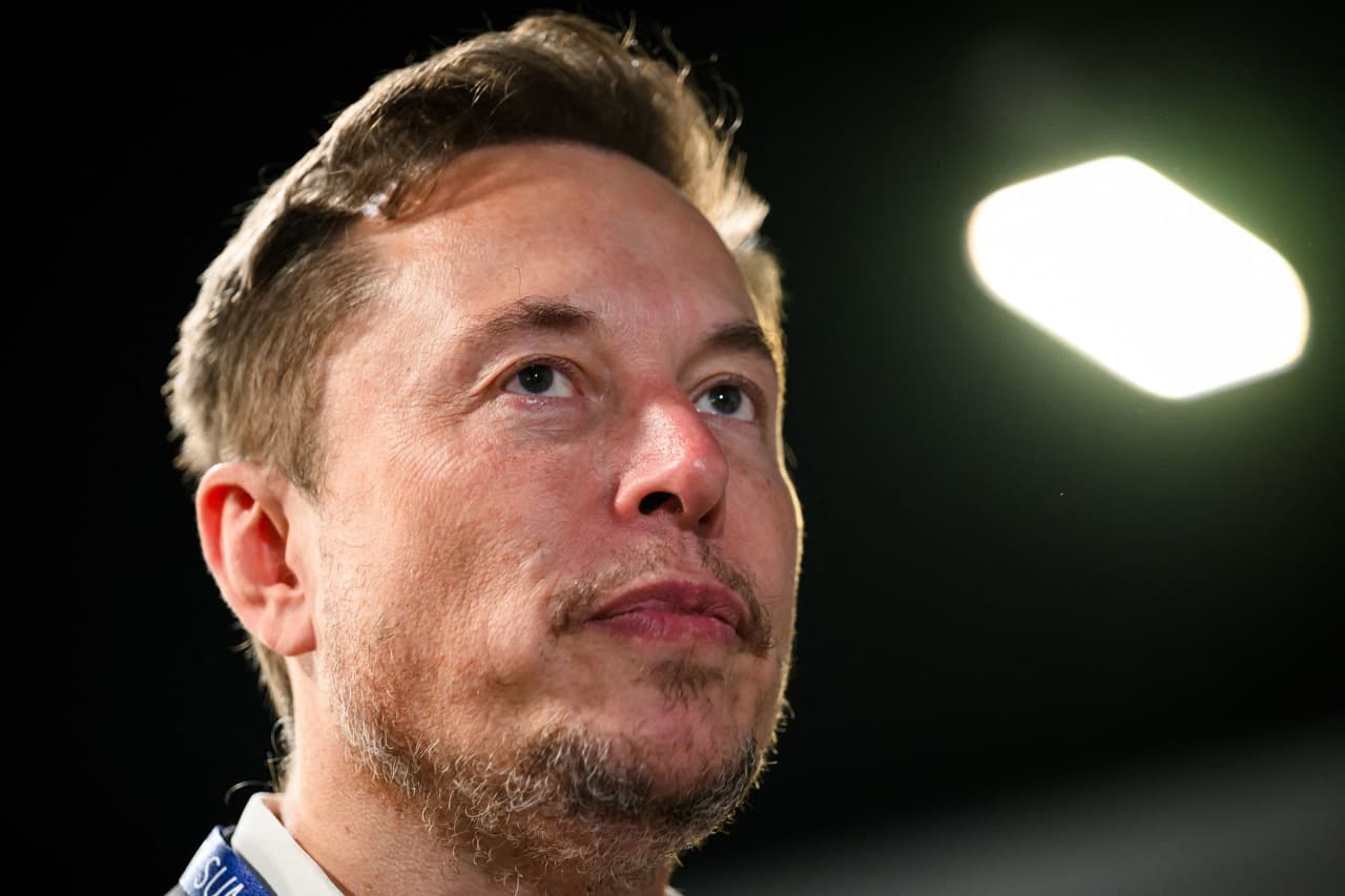 How Elon Musk Responded When Billionaire Ron Baron Said Tesla Can Be ...