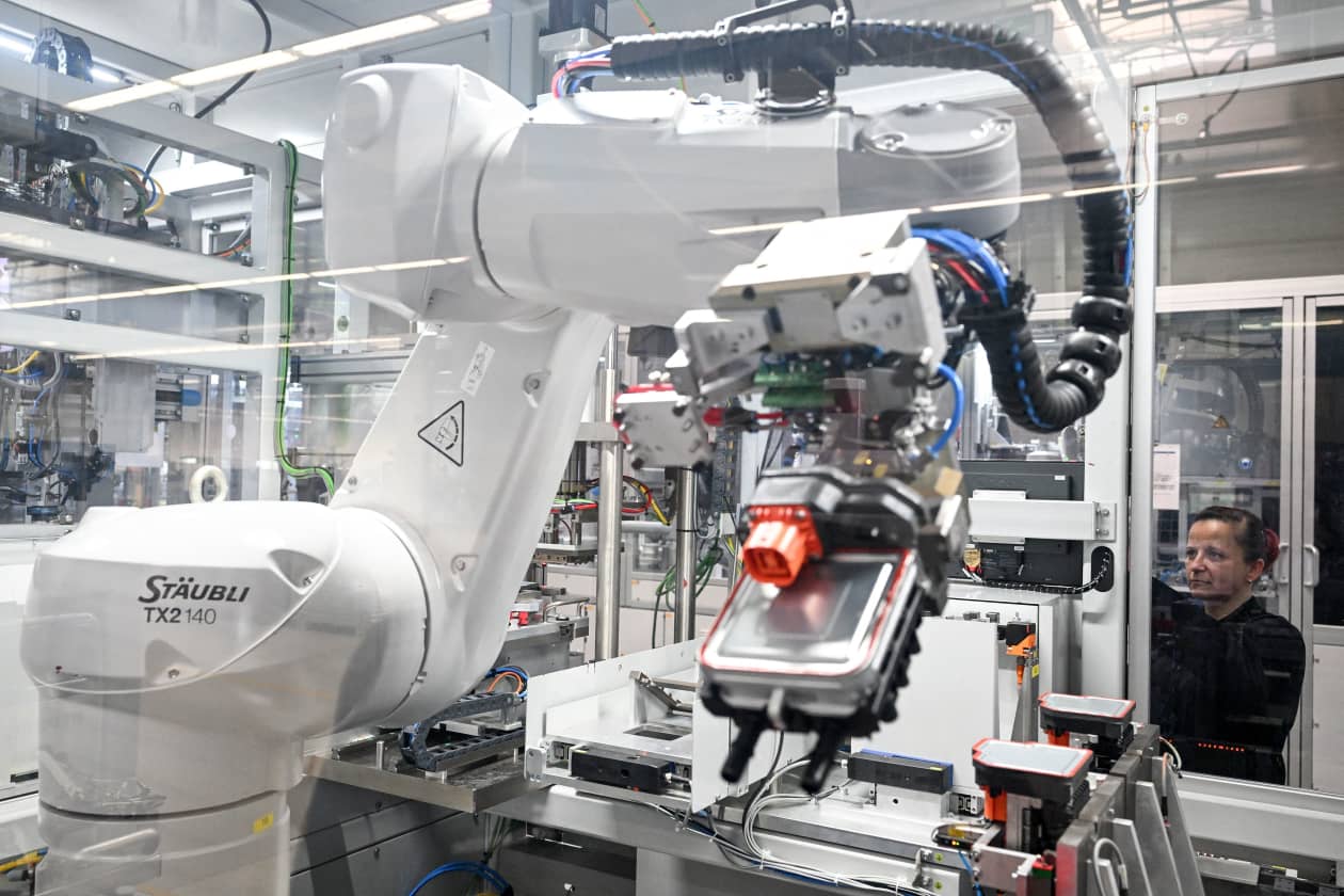 U.S. factory orders post sharpest rise in September since early 2021 ...