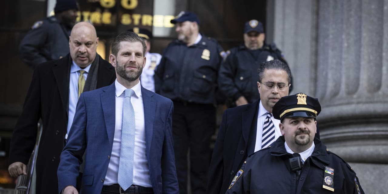 Eric Trump testifies he wasn't aware of father's financial statements - Vimarsana News