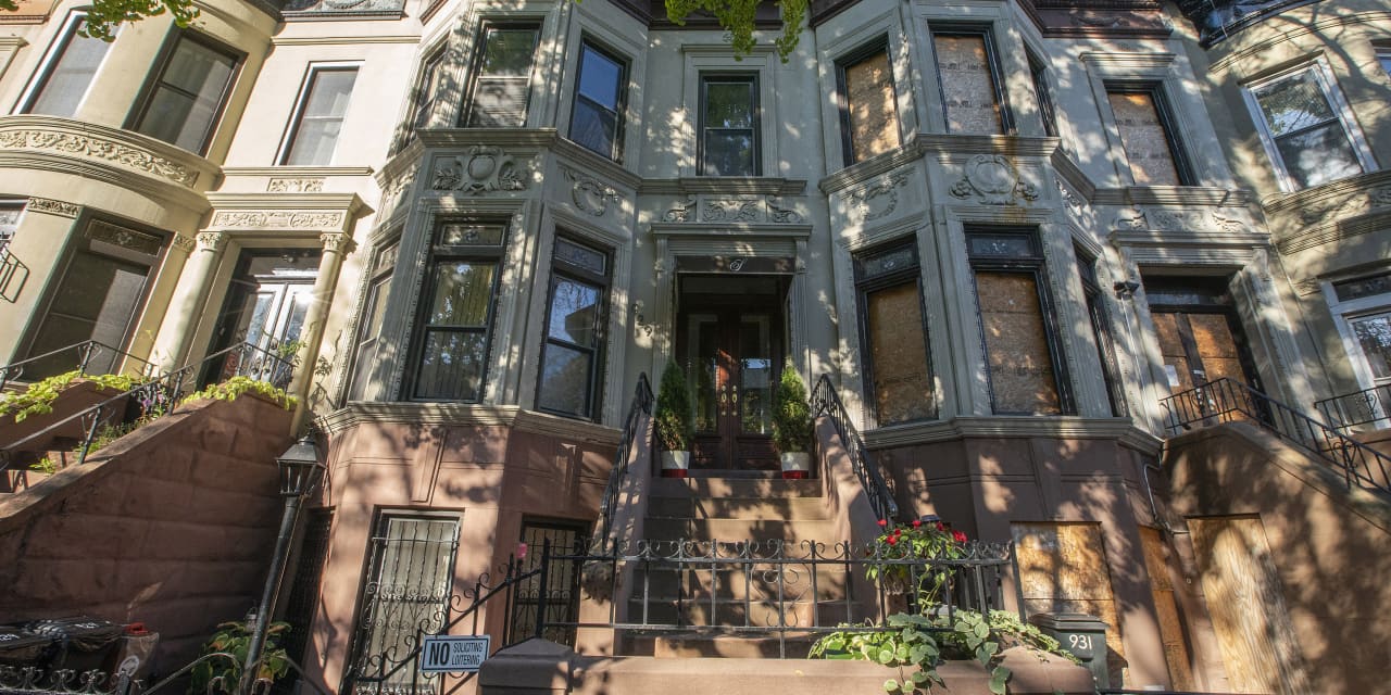 Federal agents search home of top fundraiser for New York City Mayor Eric Adams - Vimarsana News