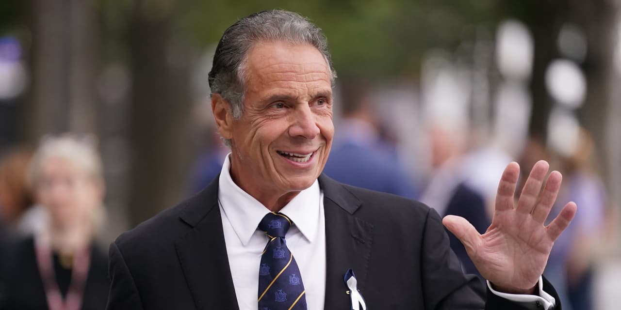 Former N.Y. Gov. Andrew Cuomo buys a 7-acre Hamptons estate for $9.6 million cash