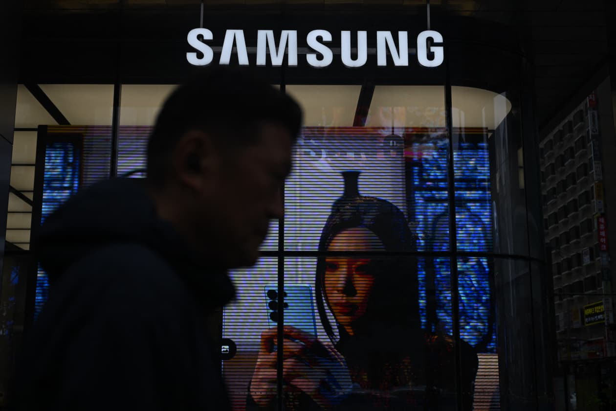 A week of wild volatility for Korean stocks brought to a rousing finale by reports of Anthropic-Samsung deal