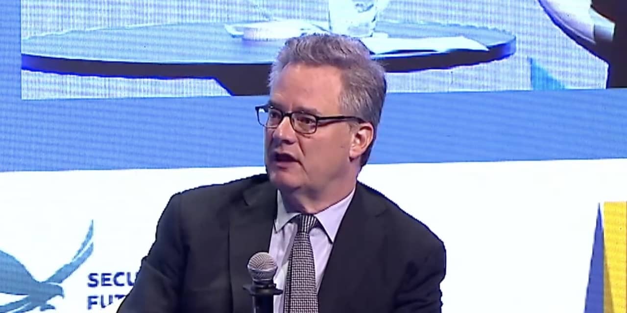 '$4 trillion of cash is sloshing around the sidelines,' says BlackRock exec. Here's where he thinks that's headed. - Vimarsana News