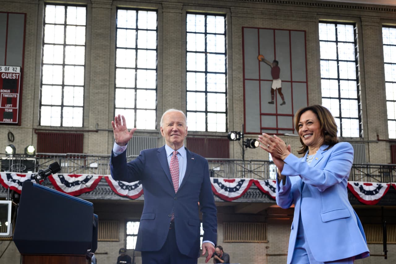 Talk about Biden campaign’s money going to Harris points to him staying in race