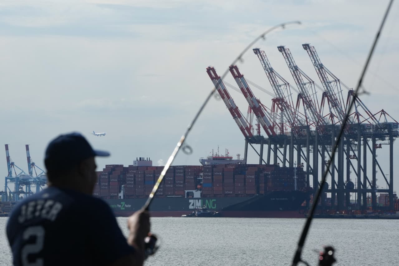 Port strike could bring biggest impact to these retailers, says Truist