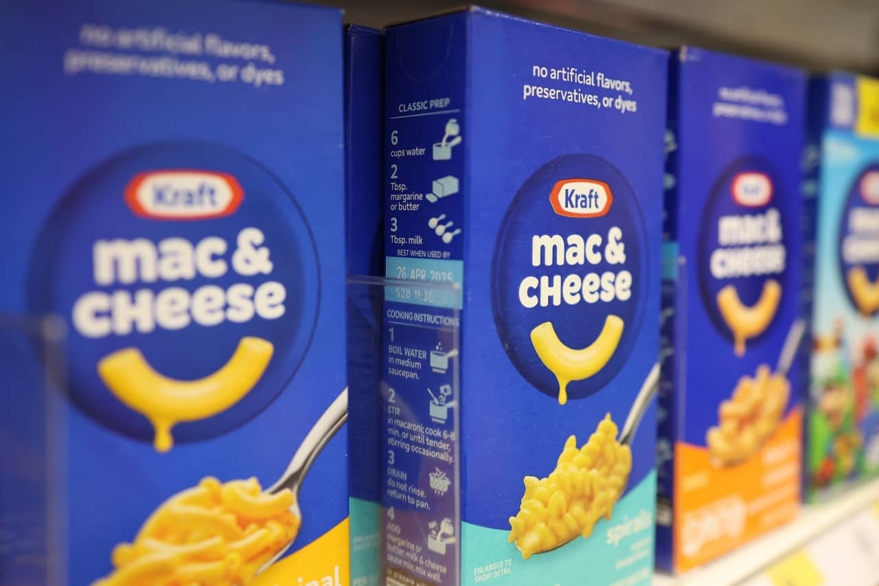 Kraft Heinz is trying to keep its prices competitive. Some analysts don’t think it will be enough.