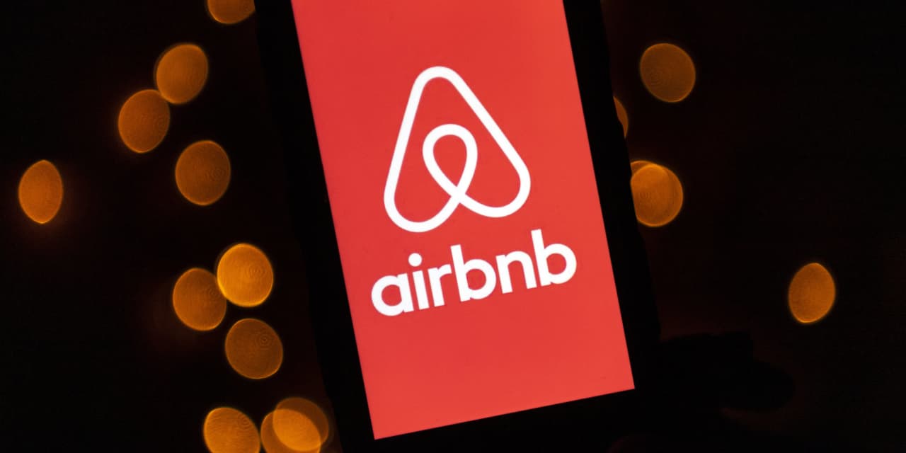 Market Dips Airbnb Stock Despite Strong Financial Results and Promising Outlook