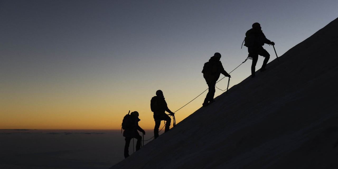 The stock market needs better earnings to keep climbing. It’s not going to get them, warns JPMorgan