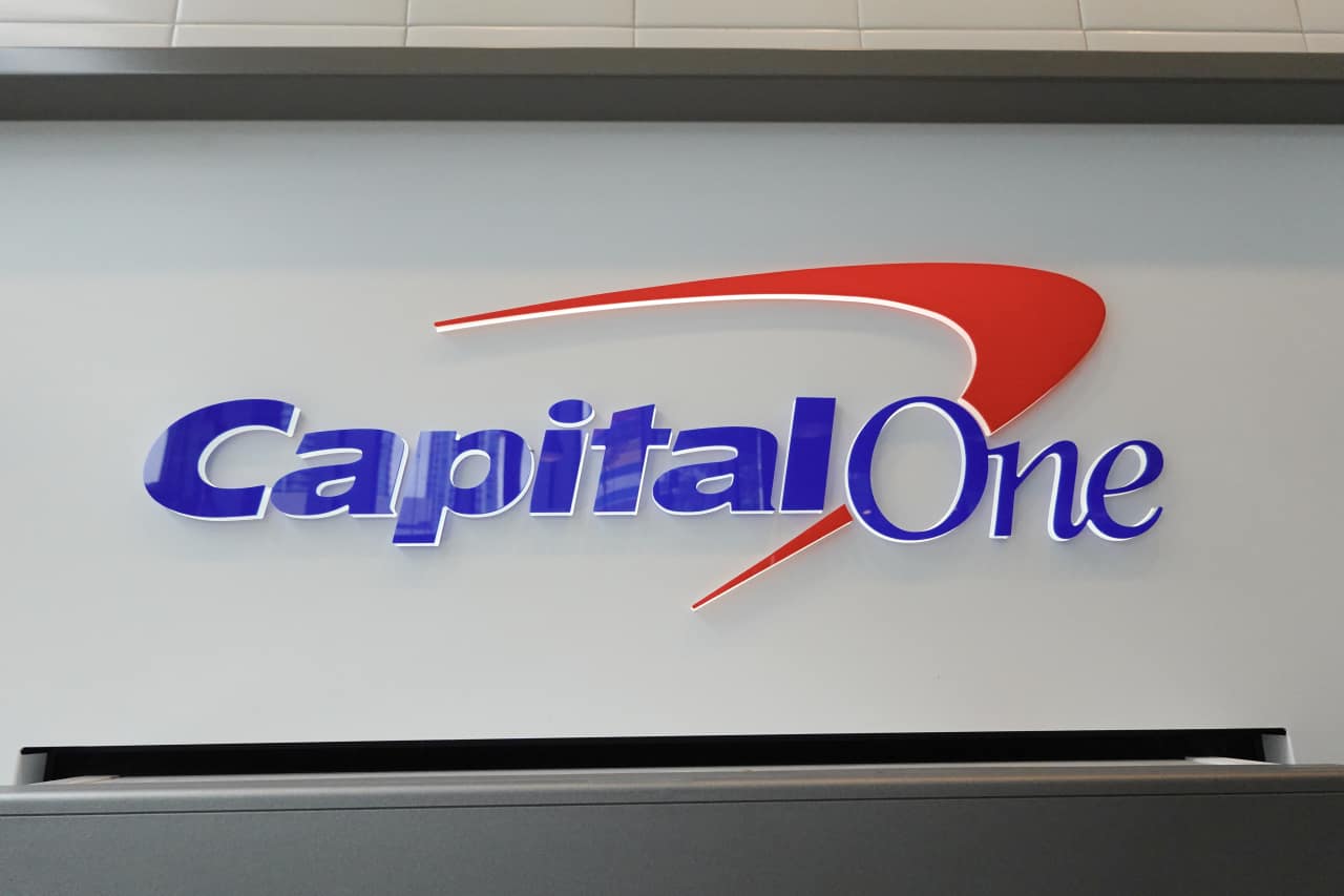 Capital One’s stock looks like a bargain following Discover acquisition
