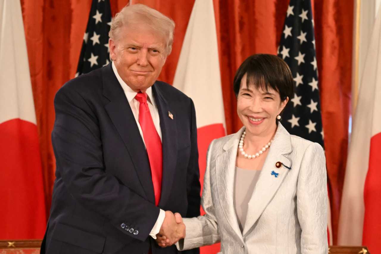 Trump praises Japan's new prime minister, looks to nail down $550