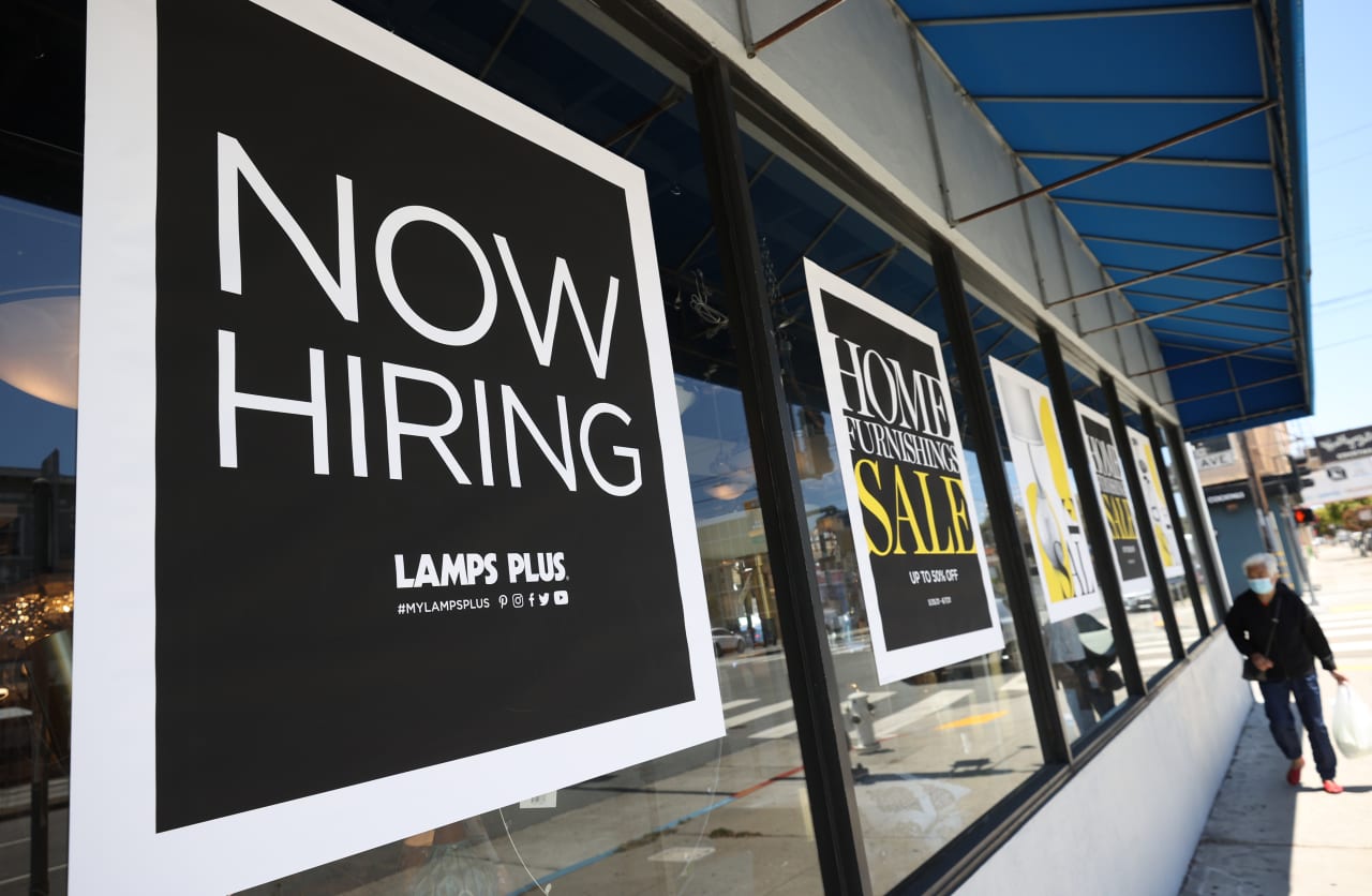 Jobless claims fall to 218,000 and show layoffs still very low