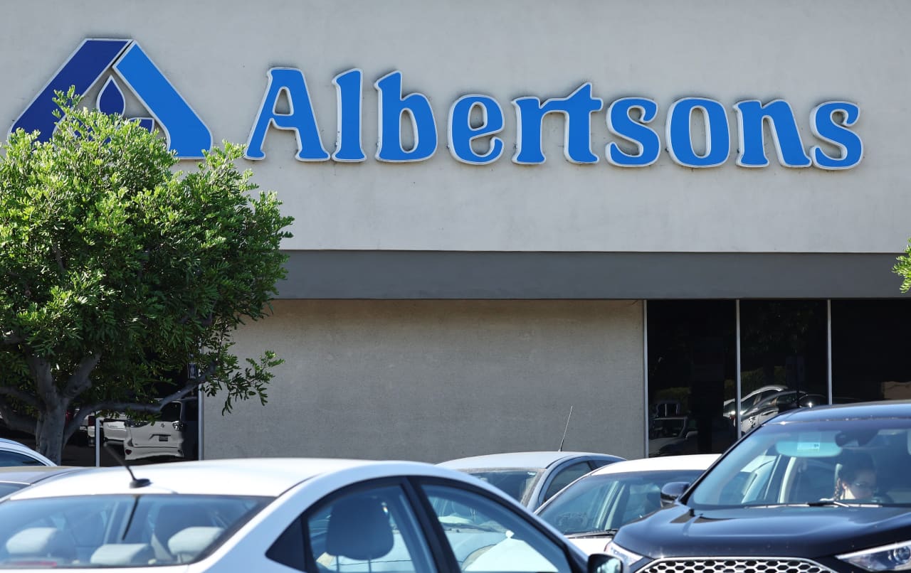 艾伯森 (Albertsons) 股價因第二季獲利和營收成長而攀升