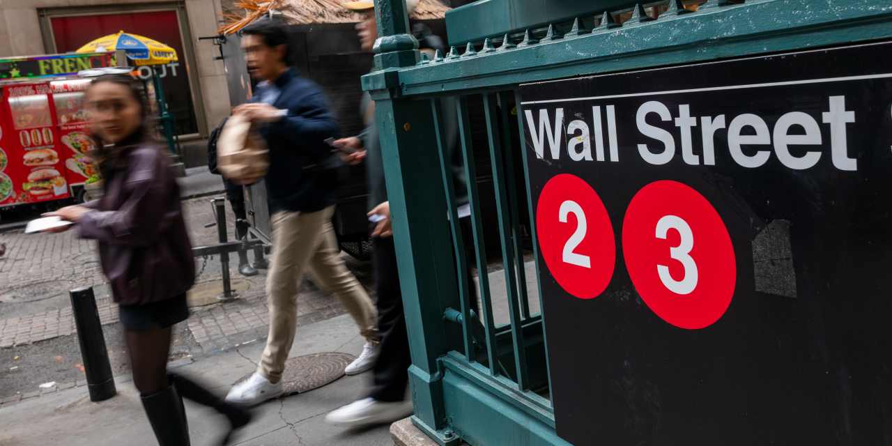 Hedge-fund industry assets soar to record  trillion. Why the biggest firms are getting even bigger.