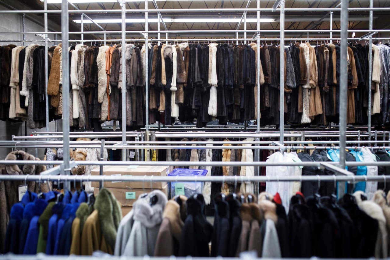 Burlington’s stock falls as warm weather hurts its coat sales