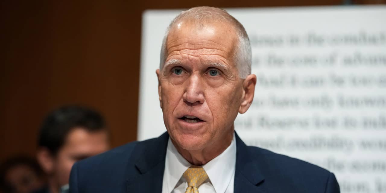Sen. Thom Tillis drops opposition, says he’ll back Kevin Warsh’s Fed ...