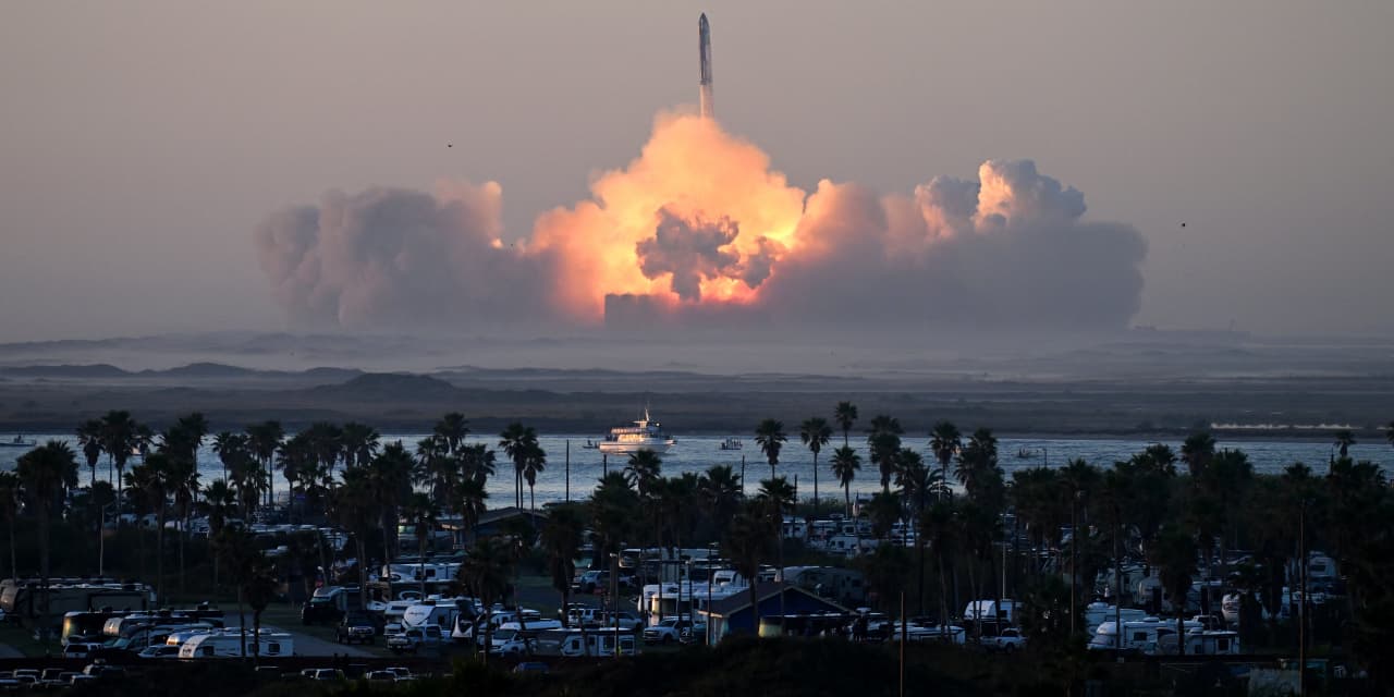SpaceX IPO could come as soon as 2025 or 2026, says money manager Vijay Marolia - Vimarsana News