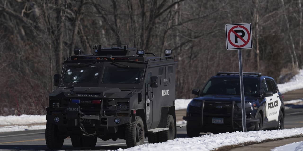 Suspect dead after 2 police officers, 1 paramedic killed outside Minneapolis - Vimarsana News