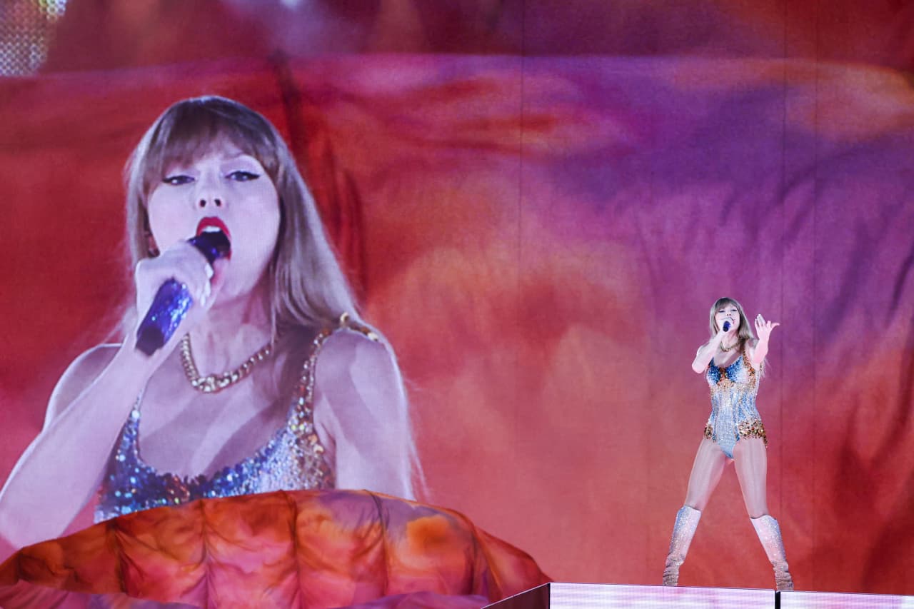 AMC rode the Taylor Swift and Beyoncé wave, but a ‘bumpy 2024’ is now under way, Wedbush says