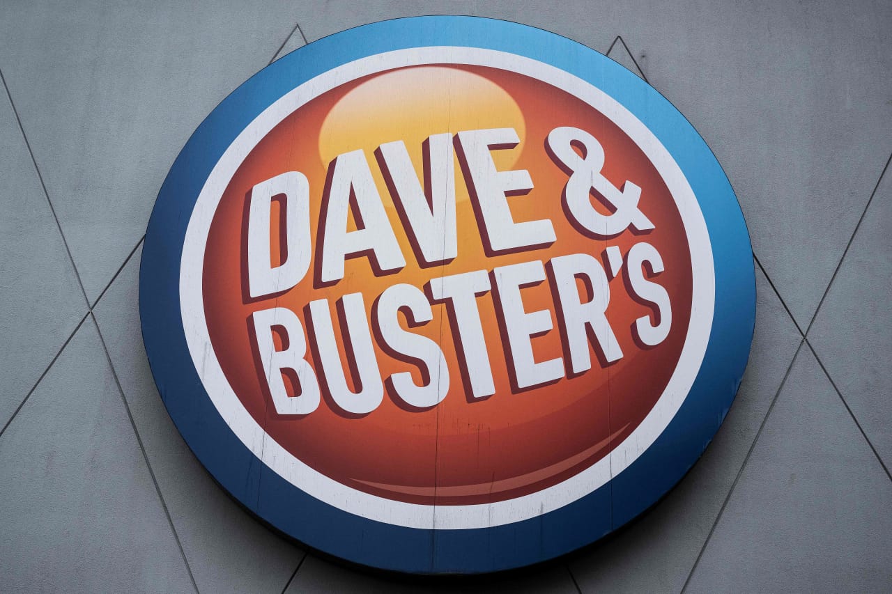 El hecho de que Dave & Buster permita los juegos de azar plantea “preocupaciones importantes”, según el grupo de defensa