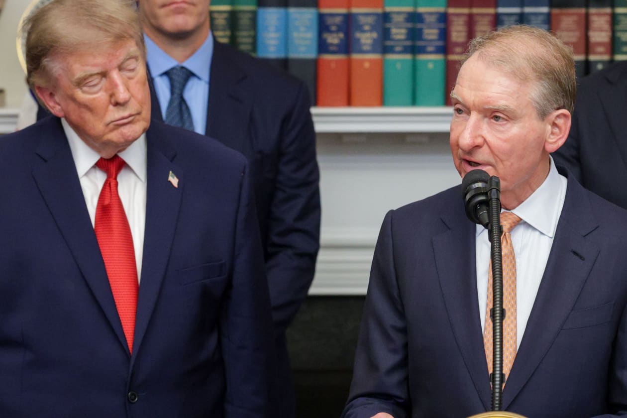 Trump’s SEC wants to allow fund managers to charge extra fees for better performance. Here’s why it’s a terrible idea.