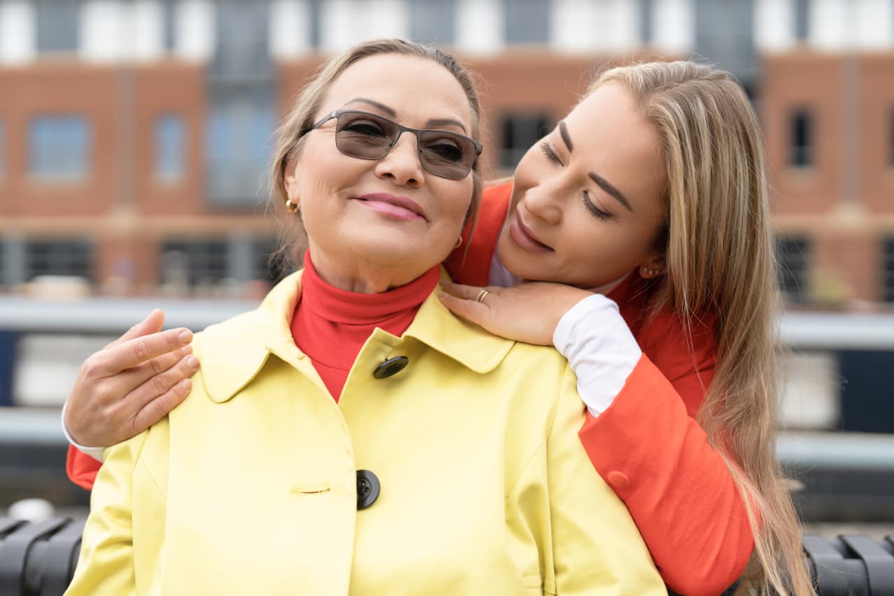 I took out a $500 loan for my daughter, 18, to build a credit score, but nothing happened. What did I do wrong?