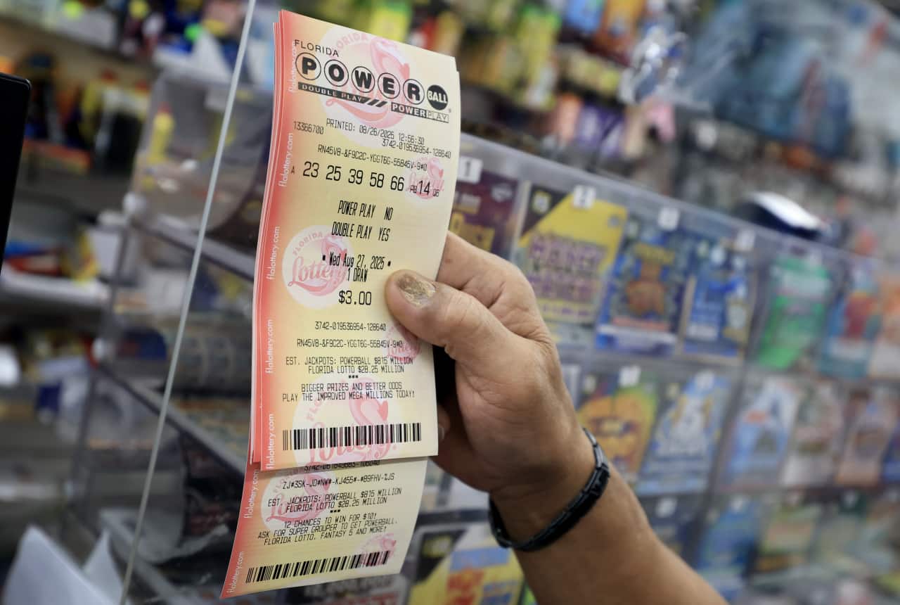 Feeling Powerball fever as the jackpot hits $1.8 billion? This former  lottery addict who lost around $1 million has a warning for you. -  MarketWatch