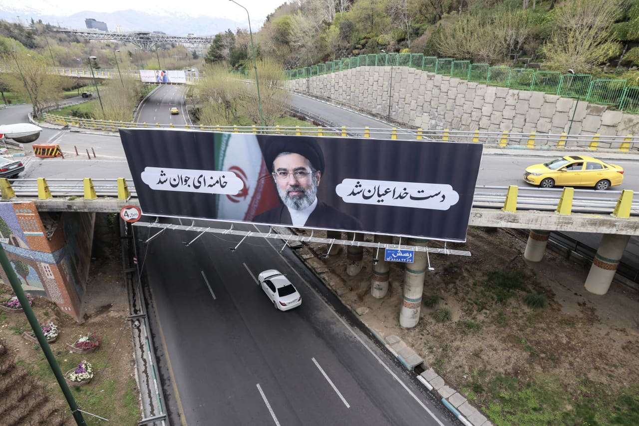 Stock markets bottom in the early stages of military conflict, says Tom Lee. Here’s what the strategist expects now.