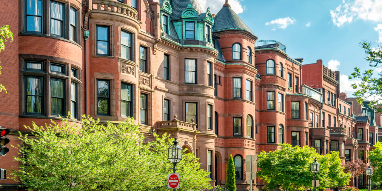 The 10 housing markets where the most sellers have listed their homes for less than what they paid