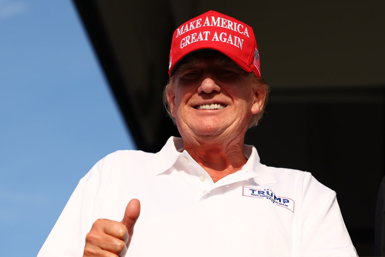 Cha-ching!  Trump to receive  billion stock bonus, outside investors stand to lose up to 50%