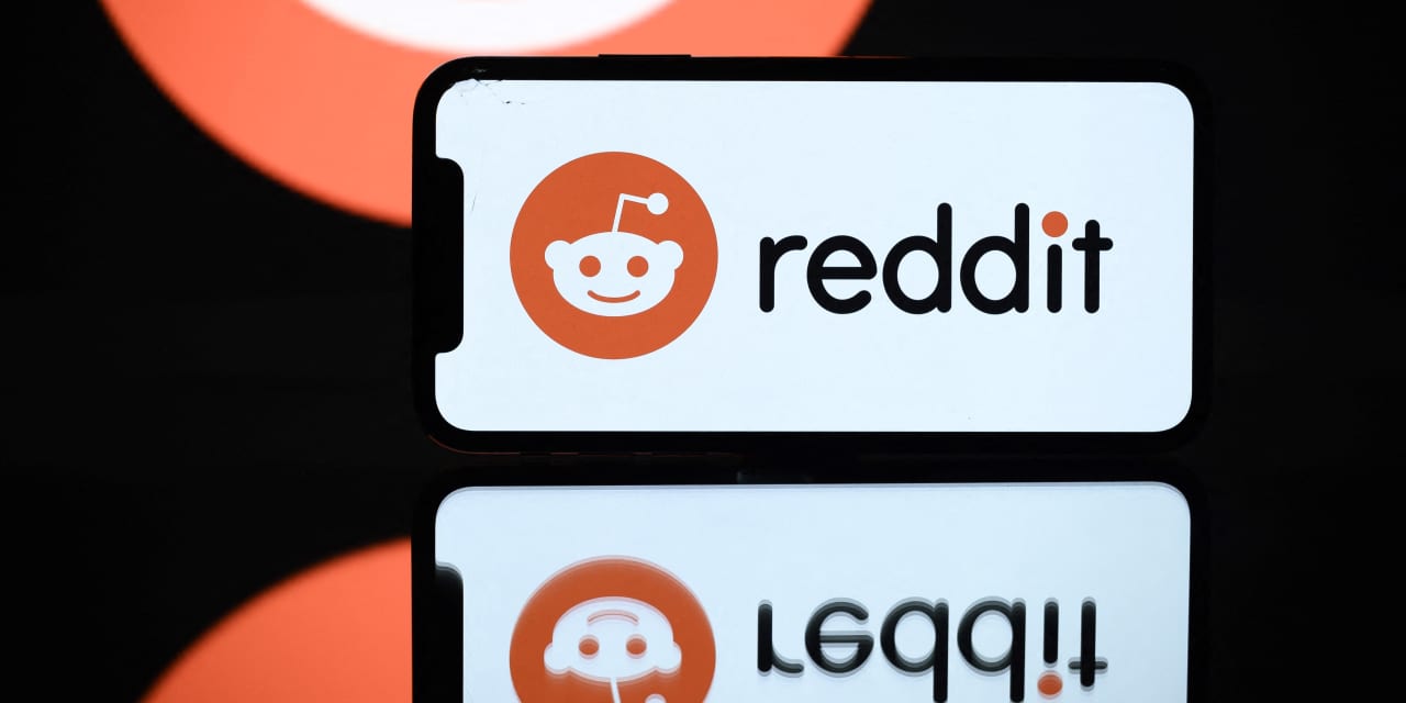 Why Reddit is ‘walking a tightrope’ with its IPO - MarketWatch