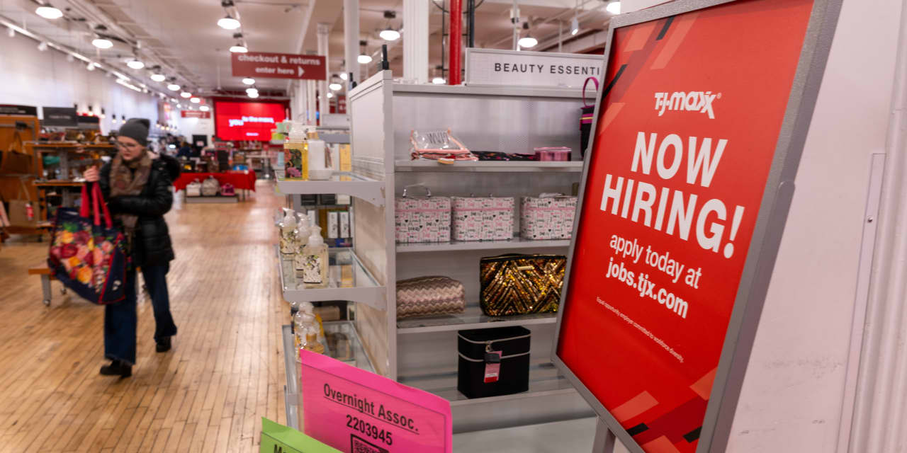 Positive Sign for American Workers as Jobless Claims in U.S. Reach Lowest Level Since October