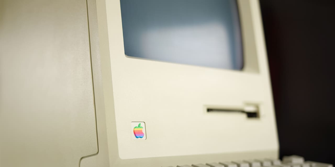 Opinion: Apple’s Mac turns 40, bringing back memories of the company’s once-renegade ways