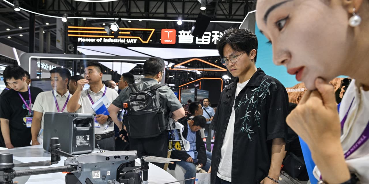 Why Young Chinese Are Renting Gear Instead of Buying