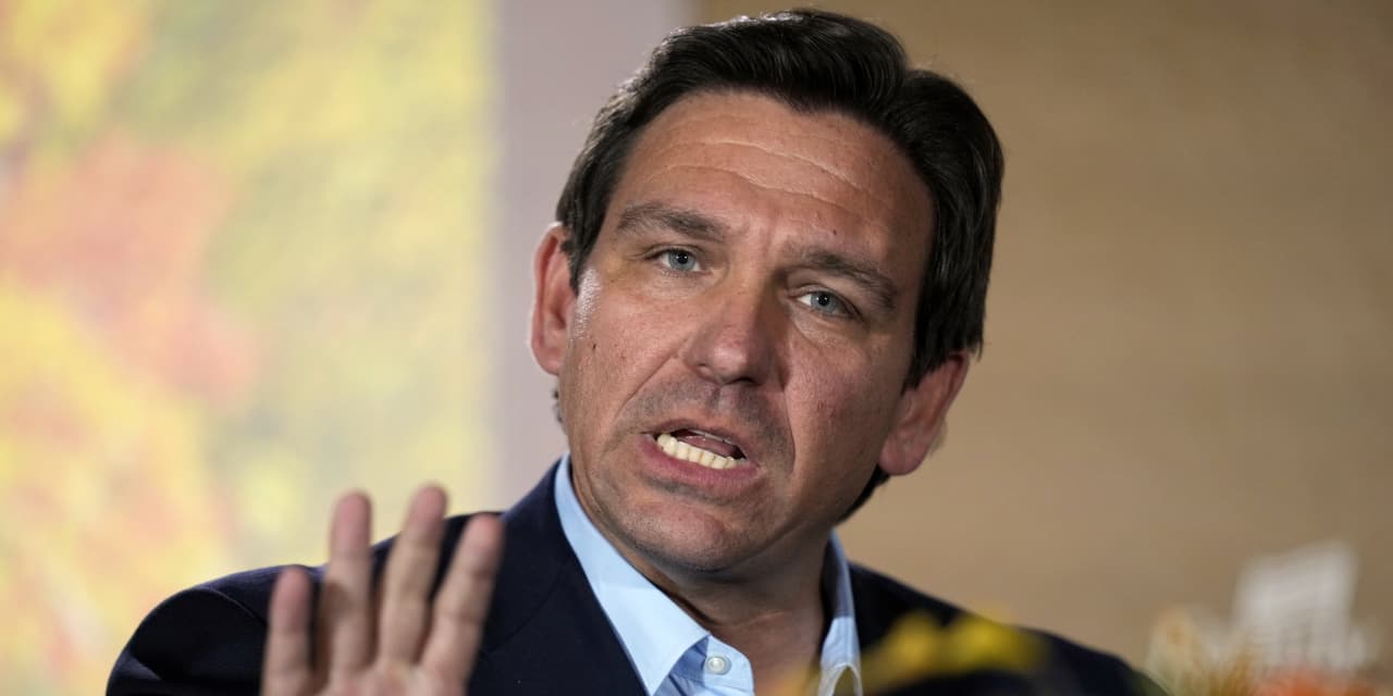 Three officials leave pro-DeSantis super PAC in latest shake-up - Vimarsana News