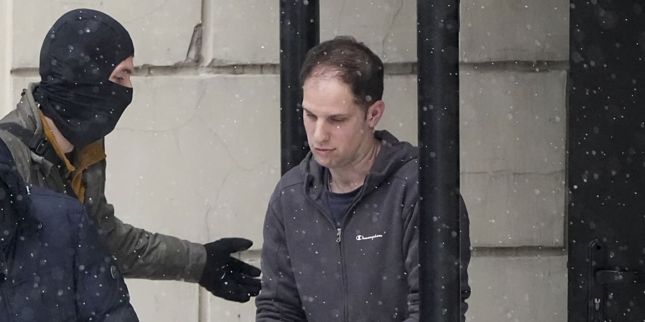 U.S. journalist Evan Gershkovich's detention extended by Russian court - Vimarsana News