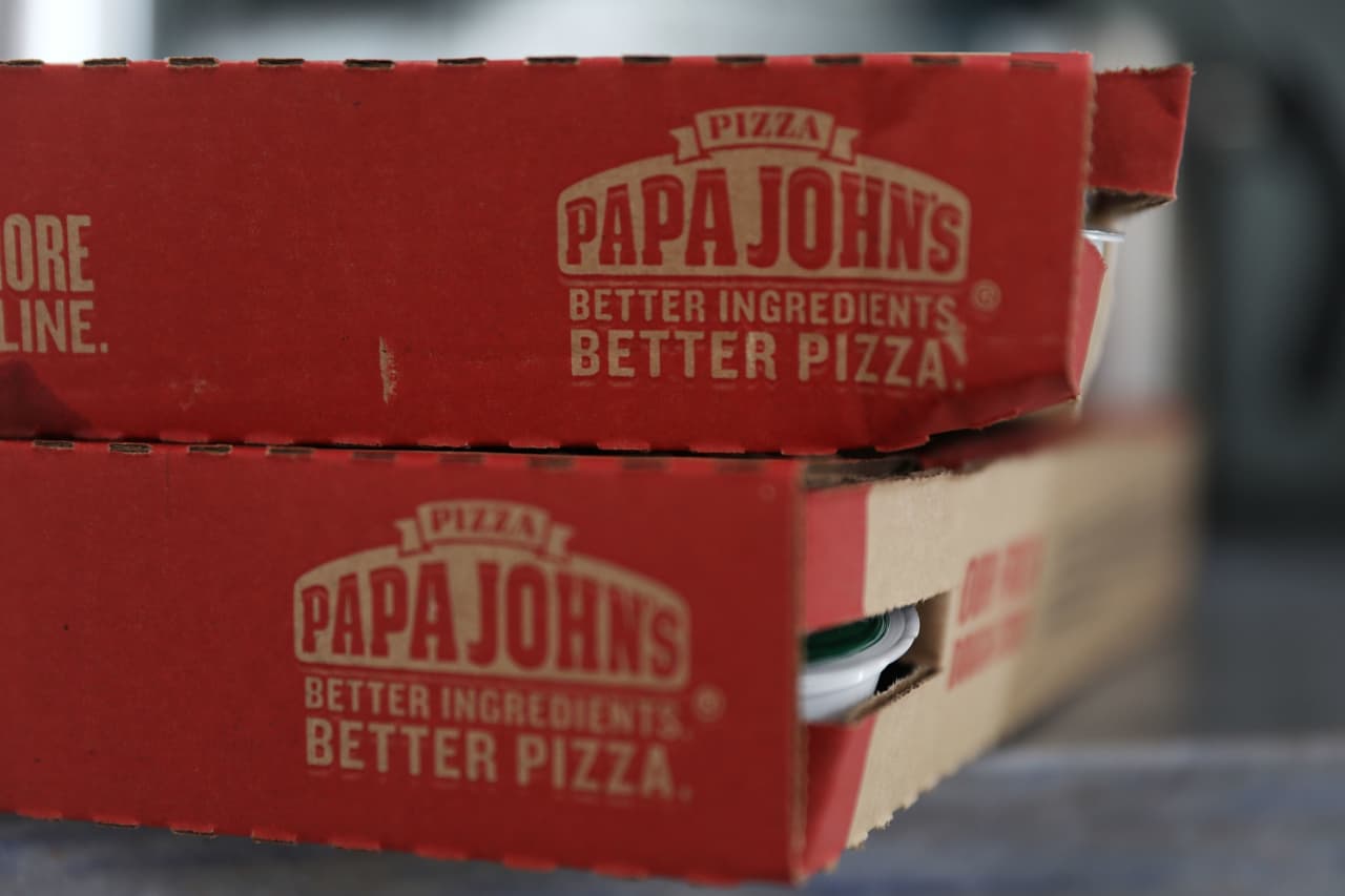 Papa John’s sales suffer as customers downsize to medium pizzas with fewer toppings