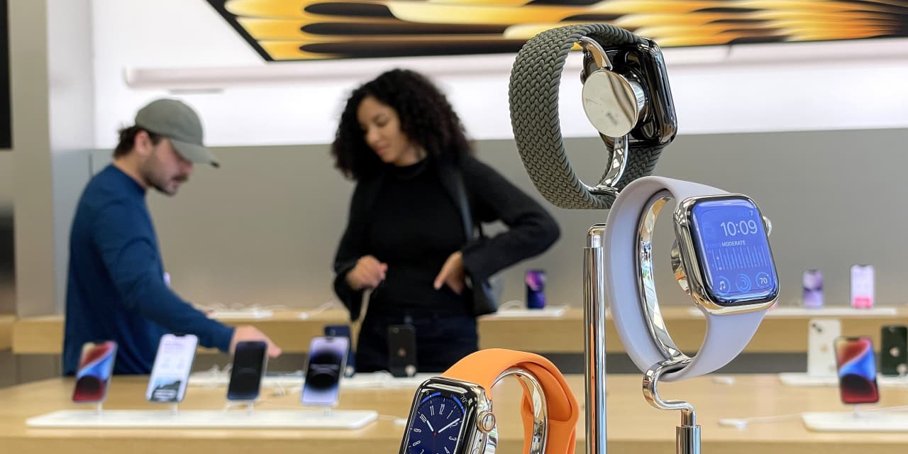 Apple's stock sentiment has been sour, but there may be a silver lining - Vimarsana News