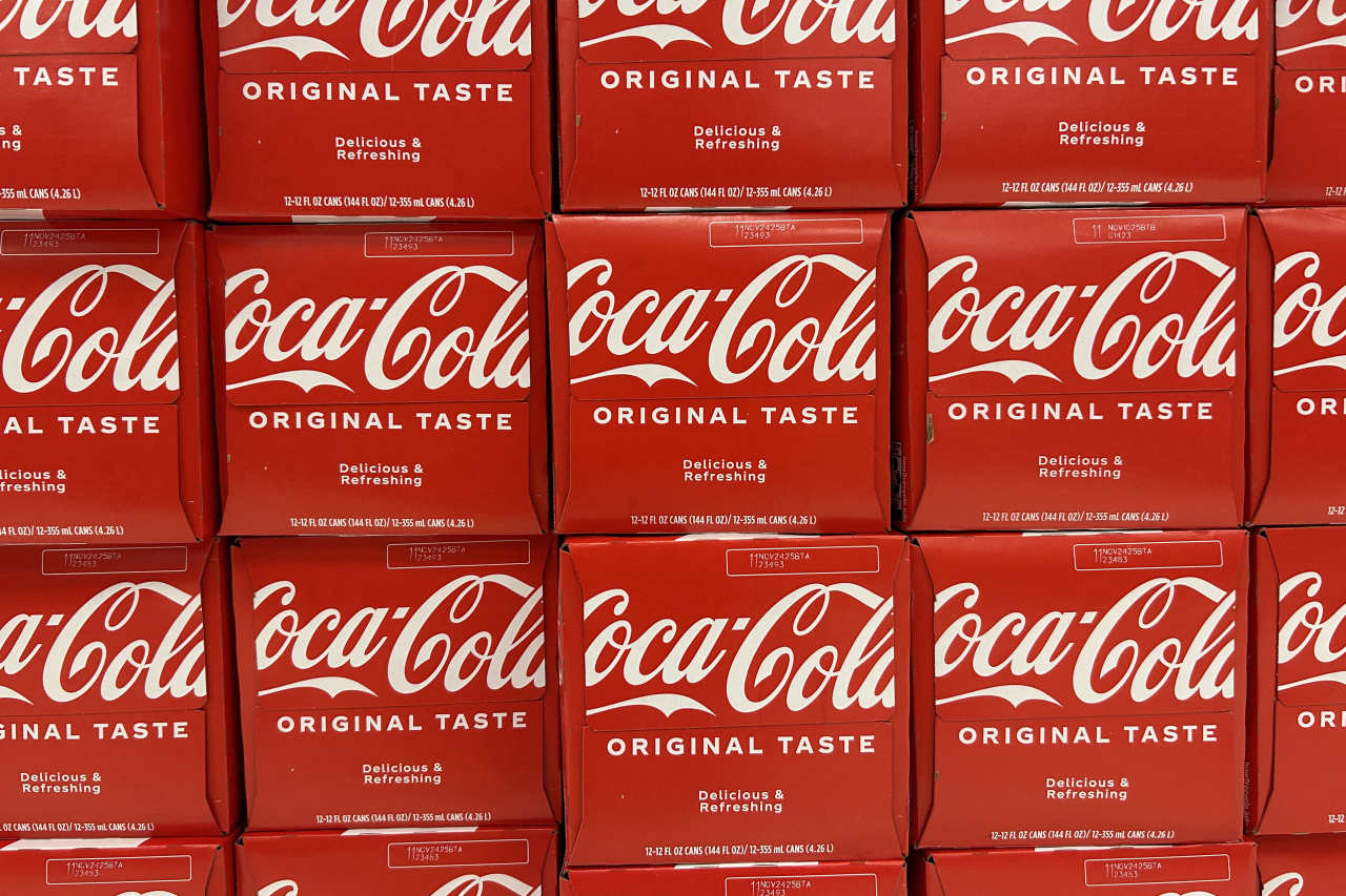 Are you prepared to pay 10% more for Coca-Cola? That could be the result of a switch to cane sugar.