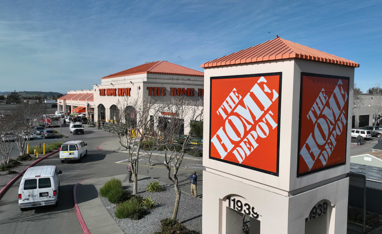 #Home Depot’s stock drops as higher rates hurt spending on home improvement