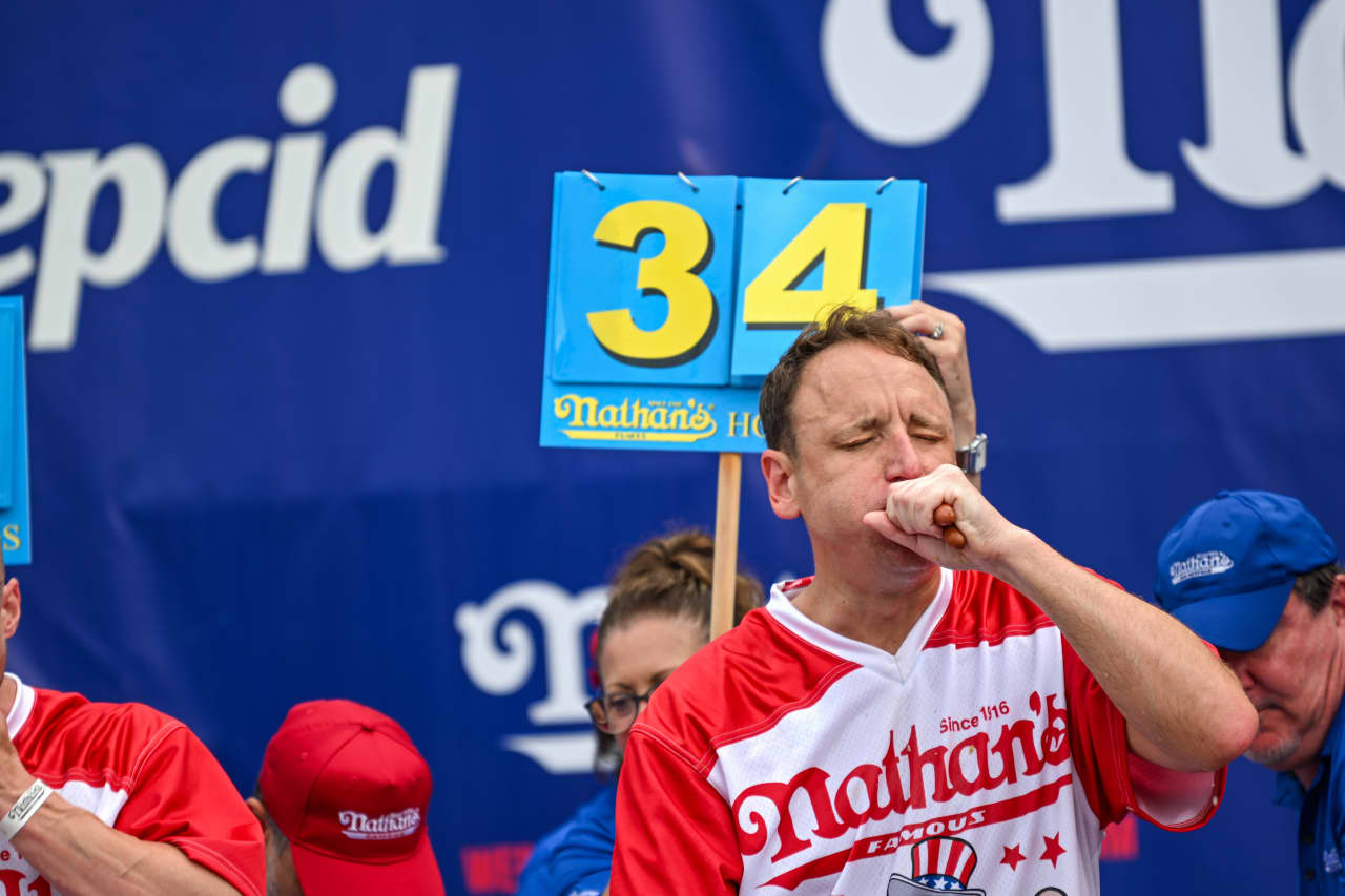 Nathan’s hot dog eating champion Joey Chestnut is now promoting plant-based franks.