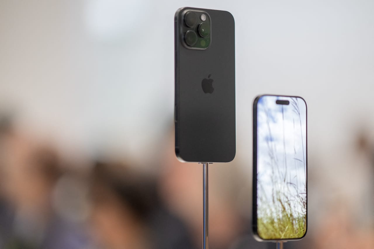 Apple's stock is getting weighed down by this downbeat sign for iPhone 16 sales