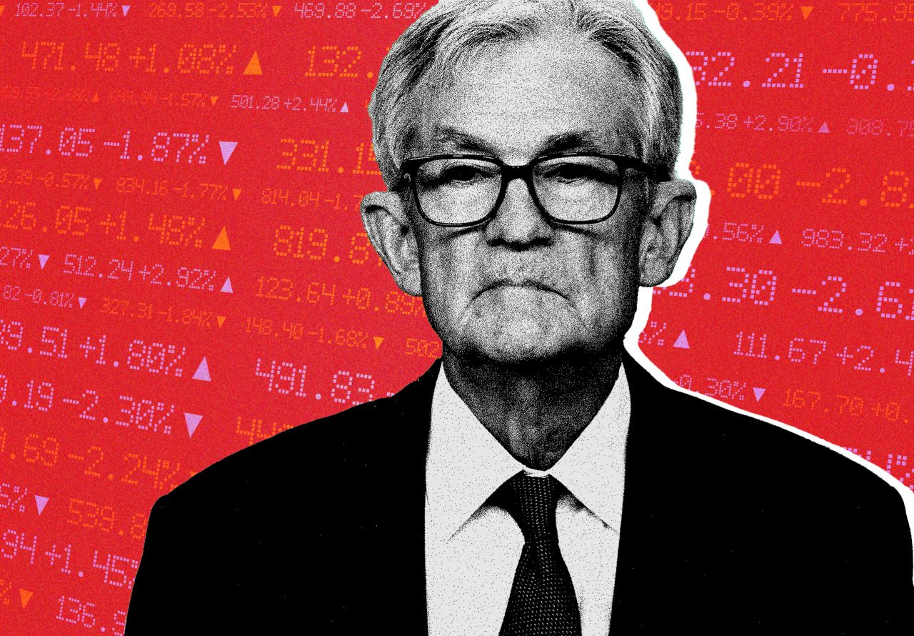 Dow falls nearly 800 points after Powell makes one thing clear: There’s no rush to rescue the market